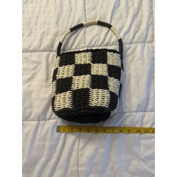 Forever 21 Black and White Checkered Raffia Straw Bucket Bag Beach Summer - Picture 7 of 8
